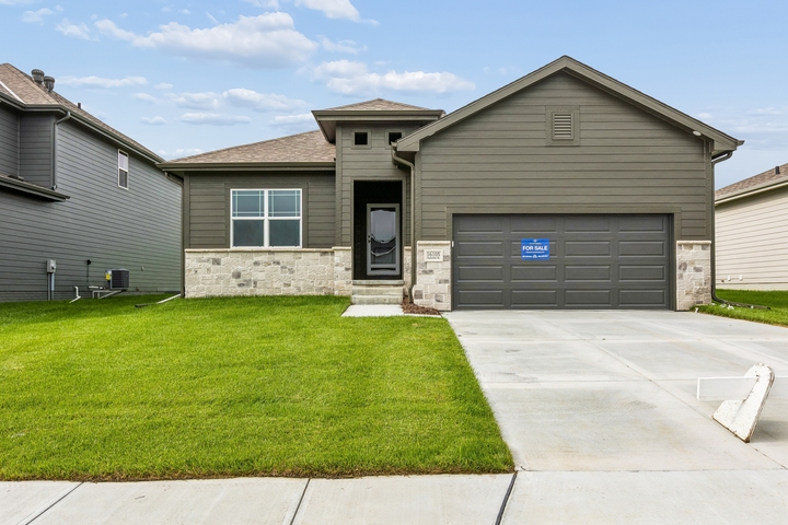 16105 Isabella Street Image